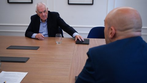 Entrevista a Ernest Maragall, candidat d'ERC per Barcelona, que visita la redacció de Principal. Barcelona. 18 de novembre de 2022 
