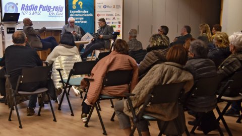 Presentació de Principal en el Fòrum 10 Comunicació de Ràdio Puig-reig, amb Jordi Margarit, Josep Genescà i el director general de Mitjans de Comunicació del Govern, Jordi del Rio. Puig-reig. 25 de novembre de 2022