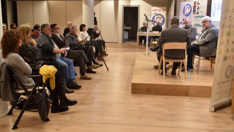 Presentació de Principal en el Fòrum 10 Comunicació de Ràdio Puig-reig, amb Jordi Margarit, Josep Genescà i el director general de Mitjans de Comunicació del Govern, Jordi del Rio. Puig-reig. 25 de novembre de 2022