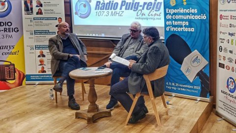 Presentació de Principal en el Fòrum 10 Comunicació de Ràdio Puig-reig, amb Jordi Margarit, Josep Genescà i el director general de Mitjans de Comunicació del Govern, Jordi del Rio. Puig-reig. 25 de novembre de 2022