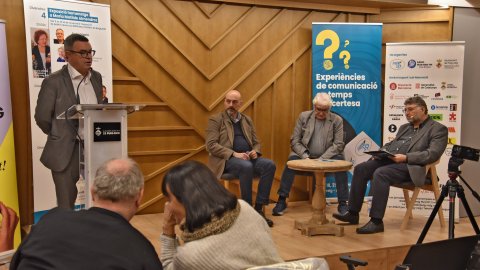 Presentació de Principal en el Fòrum 10 Comunicació de Ràdio Puig-reig, amb Jordi Margarit, Josep Genescà i el director general de Mitjans de Comunicació del Govern, Jordi del Rio. Puig-reig. 25 de novembre de 2022