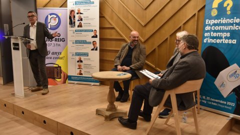 Presentació de Principal en el Fòrum 10 Comunicació de Ràdio Puig-reig, amb Jordi Margarit, Josep Genescà i el director general de Mitjans de Comunicació del Govern, Jordi del Rio. Puig-reig. 25 de novembre de 2022