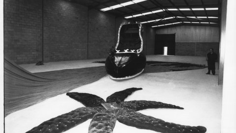 Sabata estàtua de la llibertat obra de l'artista Antoni Miralda. Palafolls. 1991