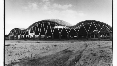 Pavelló Palauet de Palafolls, obra de l'arquitecte japonès Arata Isozaki. Construcció. 1992