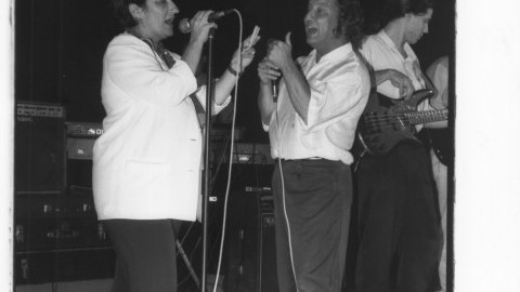 Valentí Agustí, alcalde de Palafolls, amb l'alcaldessa de Malgrat de Mar, Conxita Campoy. Pregó de la Festa Major. 1992