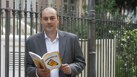 Entrevista amb el periodista Saül Gordillo per la publicació del seu llibre 'Sobirania.cat'. Barcelona. 27 de juny de 2014