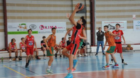 Bàsquet cadet. CB Cabrera - CB Calella B (76-32). Cabrera de Mar. 13 de maig de 2023