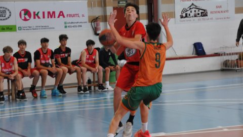 Bàsquet cadet. CB Cabrera - CB Calella B (76-32). Cabrera de Mar. 13 de maig de 2023