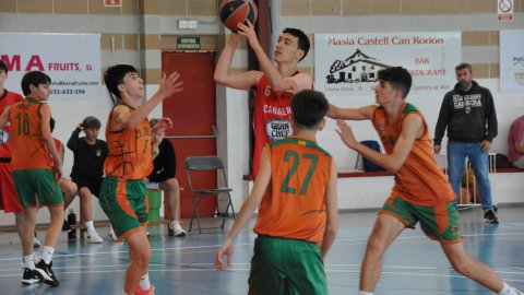 Bàsquet cadet. CB Cabrera - CB Calella B (76-32). Cabrera de Mar. 13 de maig de 2023