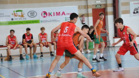 Bàsquet cadet. CB Cabrera - CB Calella B (76-32). Cabrera de Mar. 13 de maig de 2023