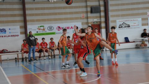 Bàsquet cadet. CB Cabrera - CB Calella B (76-32). Cabrera de Mar. 13 de maig de 2023
