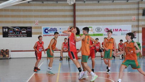 Bàsquet cadet. CB Cabrera - CB Calella B (76-32). Cabrera de Mar. 13 de maig de 2023