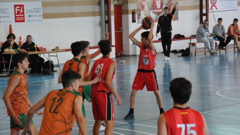 Bàsquet cadet. CB Cabrera - CB Calella B (76-32). Cabrera de Mar. 13 de maig de 2023