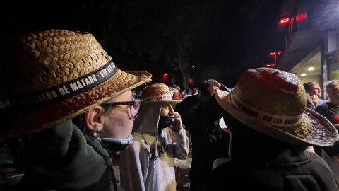 Mataró. Les Santes 2023. Desvetllament bellugós i Escapada a negra nit. Nit Boja. Matinada del 25 al 26 de juliol de 2023