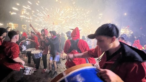 Mataró. Les Santes 2023. Desvetllament bellugós i Escapada a negra nit. Nit Boja. Matinada del 25 al 26 de juliol de 2023