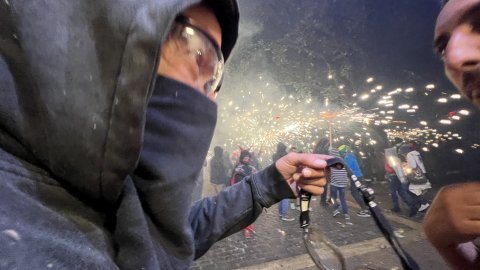 Mataró. Les Santes 2023. Desvetllament bellugós i Escapada a negra nit. Nit Boja. Matinada del 25 al 26 de juliol de 2023