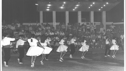  Dissetè concurs de colles sardanistes de Calella. 1991. Foto: Saül Gordillo (El Punt)