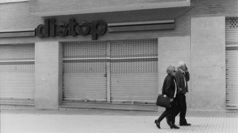 Supermercat Distop atracat. Arenys de Mar. 1992. Foto: Saül Gordillo (El Punt)