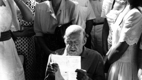 Homenatge a l'escriptor i historiador local Esteve Fàbregas i Barri (1910-1999). Lloret de Mar. 1991. Foto: Saül Gordillo (El Punt) 