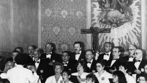 Primer aniversari de la Coral Pinedenca. Pineda de Mar. 1991. Foto: Saül Gordillo (El Punt)