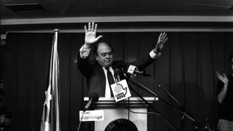 El president de la Generalitat i de Convergència Democràtica de Catalunya, Jordi Pujol i Soley, en un acte de la Joventut Nacionalista de Catalunya (JNC) a l'Hotel Bernat II de Calella. 1991. Foto: Saül Gordillo (El Punt)