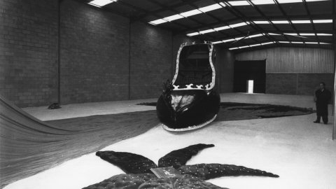 Sabata estàtua de la llibertat. Obra d'Antoni Miralda. Palafolls. 1991. Foto: Saül Gordillo (El Punt) 