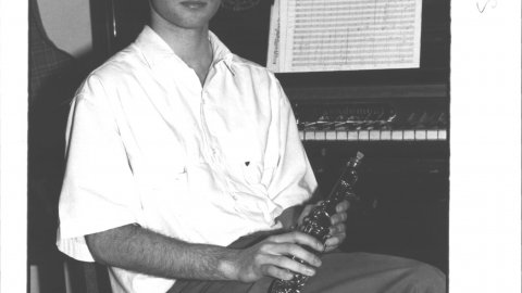Jordi Feliu i Horta (Calella, 1971),  músic, compositor de sardanes, membre de la Cobla-Orquestra Selvatana i mestre de tible pel Conservatori del Liceu de Barcelona. Calella. 1992. Foto: Saül Gordillo (El Punt)
