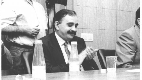 Josep Maria Parella (CiU), regidor de Governació de l'Ajuntament de Calella. 1993. Foto: Saül Gordillo (El Punt)