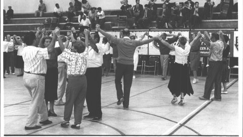 Aplec de Malgrat de Mar, al pavelló poliesportiu. 1990. Foto: Saül Gordillo (El Punt)