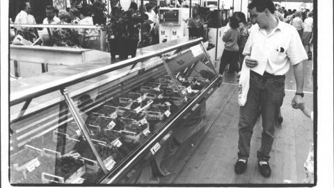 VI Fira de la Maduixa de Canet de Mar. 1992. Foto: Saül Gordillo (El Punt)