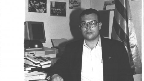 Albert Garcia, sots oficial i cap de la Policia Local de Pineda de Mar. 1991. Foto: Saül Gordillo (El Punt)