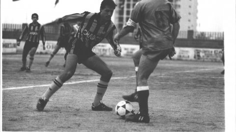 Partit del CF Calella. Calella. 1990. Foto: Saül Gordillo (El Punt)