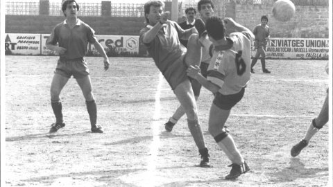 Partit entre el CF Calella i La Llagosta. Calella. 1991. Foto: Saül Gordillo (El Punt)