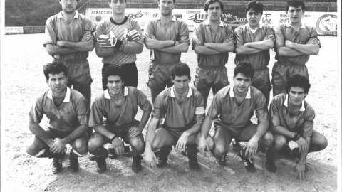 Plantilla del CF Calella. 1991. Foto: Saül Gordillo (El Punt)