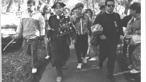 Arribada del Pare Pelegrí de Tossa de Mar. 1990. Foto: Saül Gordillo (El Punt)