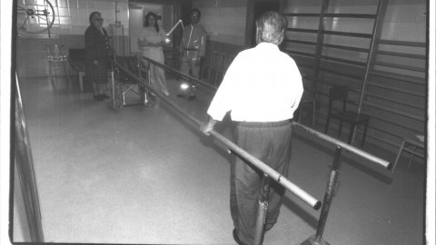 Àrea de rehabilitació de l'Hospital de Sant Jaume de Calella. 21 de setembre de 1993. Foto: Saül Gordillo (El Punt)