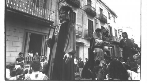 Cercavila gegantera de la festa major de Malgrat de Mar. 1992. Foto: Saül Gordillo (El Punt)