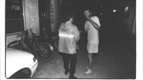 Patrulla nocturna de la Policia Local de Calella. 13 de juliol de 1993. Foto: Saül Gordillo (El Punt)