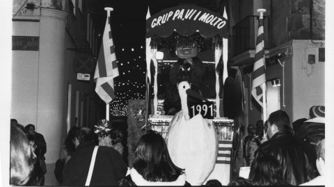 L'Home dels Nassos, organitzat pel Grup Pa, Vi i Moltó. Calella. 31 de desembre de 1991. Foto: Saül Gordillo (El Punt)