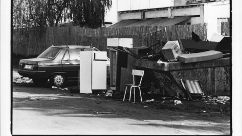 Enderrocament del càmping il·legal de la platja de Pineda de Mar. 1992. Foto: Saül Gordillo (El Punt)