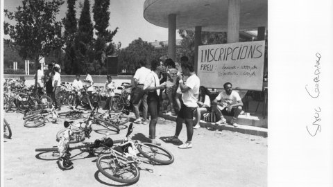 Matinal de bicicleta de muntanya. Santa Susanna. 1991. Foto: Saül Gordillo (El Punt)