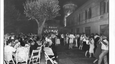 Festa Major a la masia municipal de Can Ratés. Santa Susanna. 1992. Foto: Saül Gordillo (El Punt)