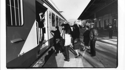Cabina i vagó d'un tren Delta de Renfe. 18 de gener de 1994. Foto: Saül Gordillo (El Punt)