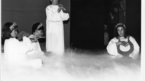 Pastorets de Pineda de Mar al Centre Cultural i Recreatiu. 1991. Foto: Saül Gordillo (El Punt)