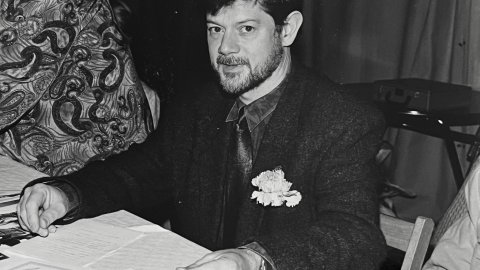 L'alcalde de Pineda de Mar, Josep Lluís Fillat (PSC), a l'entrega dels premis del concurs literari Sara Llorens. 1990-1991. Foto: Saül Gordillo (El Punt)