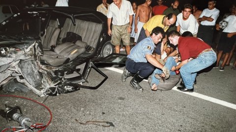 Accident de trànsit a la carretera N-II a Calella. Revista Repòrter de l'Alt Maresme. Anys 90. Foto: Saül Gordillo (Repòrter)