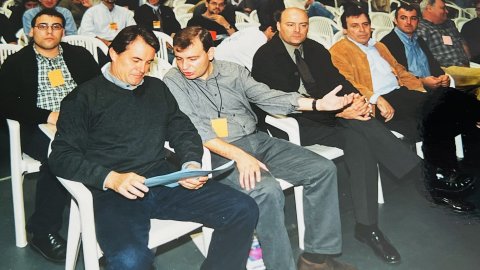 Onzè congrés de la Joventut Nacionalista de Catalunya (JNC) amb l'elecció d'Albert Batalla com a màxim dirigent, amb les intervencions de Jordi Pujol i Artur Mas, al poliesportiu de Santa Susanna. 20, 21 i 22 d'octubre de 2000. Foto: Saül Gordillo (Repòrter)