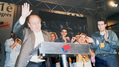 Onzè congrés de la Joventut Nacionalista de Catalunya (JNC) amb l'elecció d'Albert Batalla com a màxim dirigent, amb les intervencions de Jordi Pujol i Artur Mas, al poliesportiu de Santa Susanna. 20, 21 i 22 d'octubre de 2000. Foto: Saül Gordillo (Repòrter)
