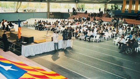 Onzè congrés de la Joventut Nacionalista de Catalunya (JNC) amb l'elecció d'Albert Batalla com a màxim dirigent, amb les intervencions de Jordi Pujol i Artur Mas, al poliesportiu de Santa Susanna. 20, 21 i 22 d'octubre de 2000. Foto: Saül Gordillo (Repòrter)