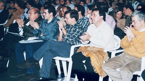 Onzè congrés de la Joventut Nacionalista de Catalunya (JNC) amb l'elecció d'Albert Batalla com a màxim dirigent, amb les intervencions de Jordi Pujol i Artur Mas, al poliesportiu de Santa Susanna. 20, 21 i 22 d'octubre de 2000. Foto: Saül Gordillo (Repòrter)